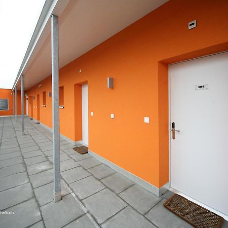 Motel Fehraltorf Uster Exterior photo